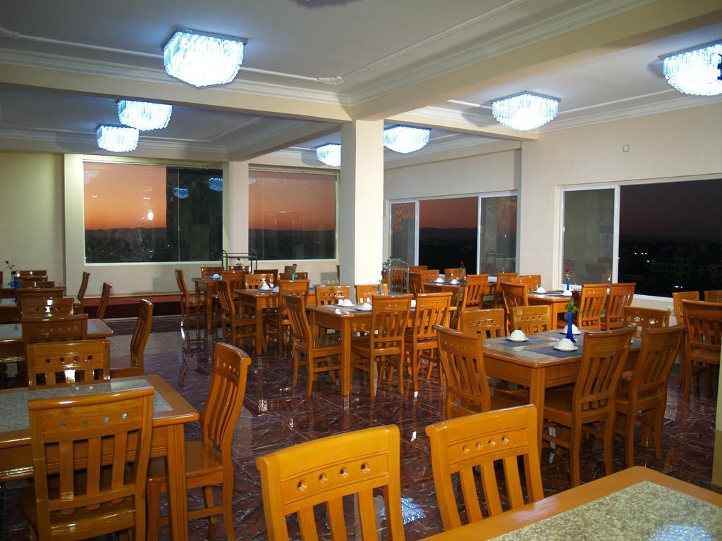 Nice Dream Hotel Мандалай Экстерьер фото